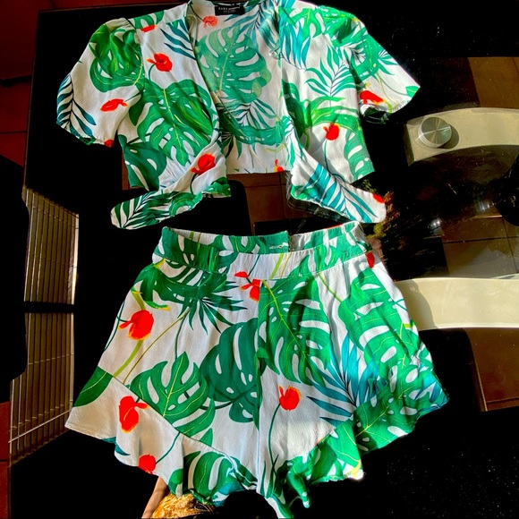 Zara Two-Piece Summer Set - Picture 2 of 6